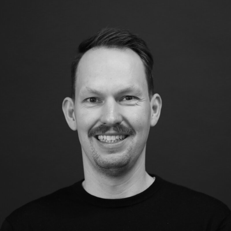 Henrik Nolte – Henrik Nolte ist das technische Ass im Ärmel. Für gute Gestaltung findet er immer die passende technische Umsetzung.